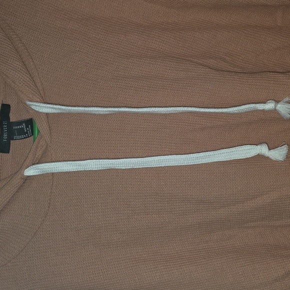 Forever 21 Peach Hooded Crop Top - Picture 3 of 6